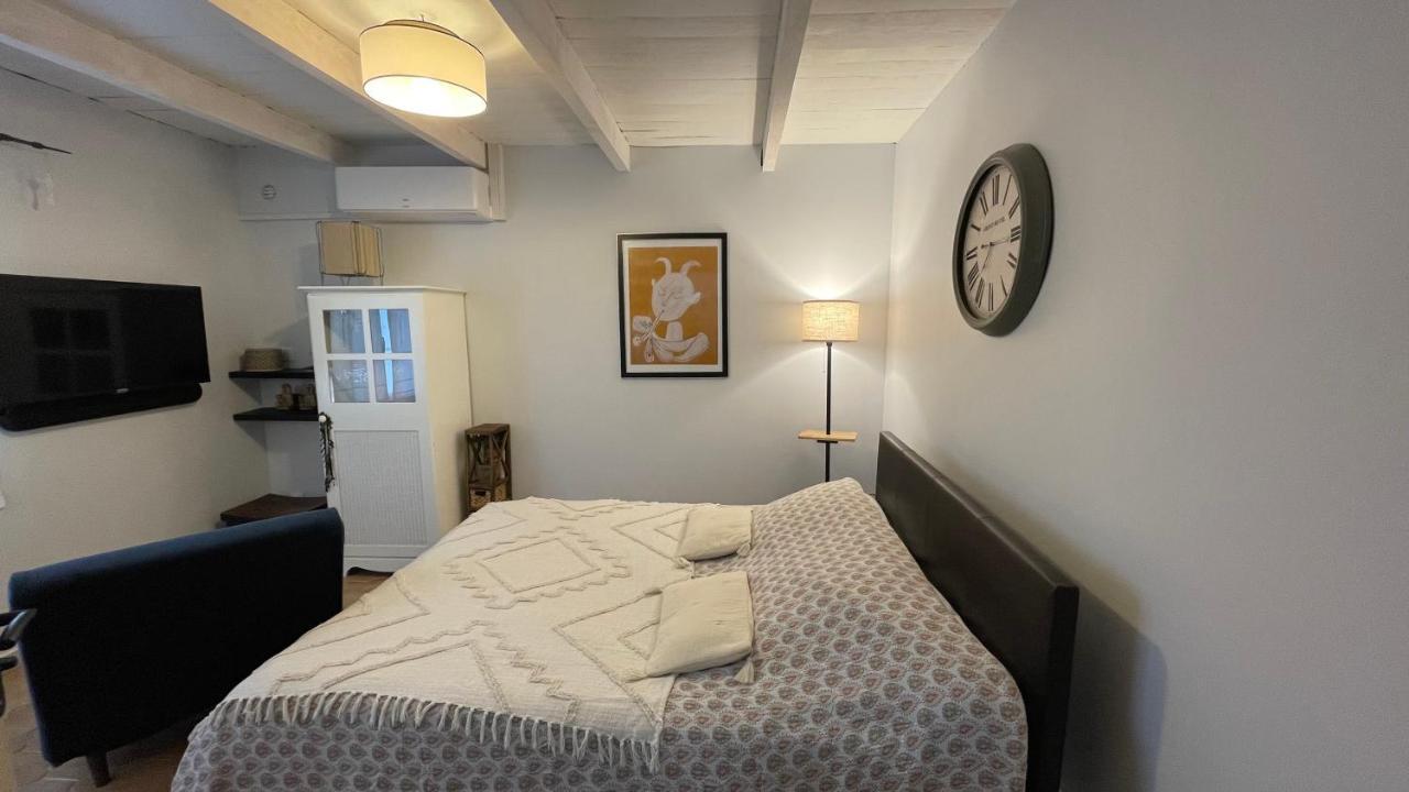 Jolie Annexe Du Mas Dans Le Coeur De La Garrigue Nimoise Villa Nimes Bagian luar foto