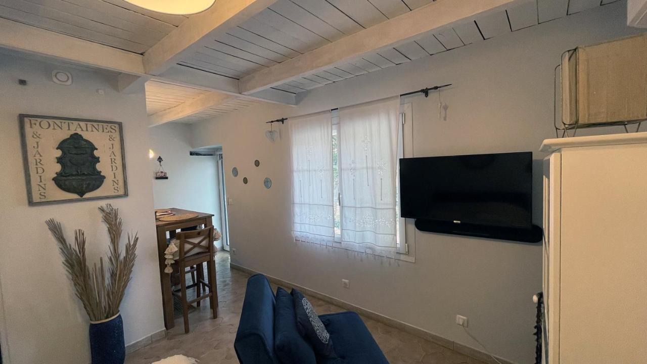 Jolie Annexe Du Mas Dans Le Coeur De La Garrigue Nimoise Villa Nimes Bagian luar foto