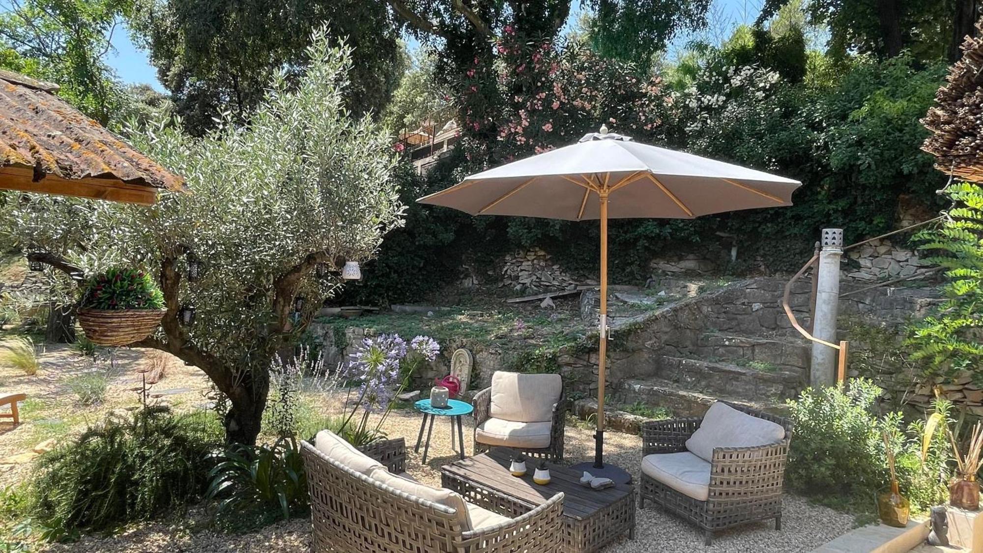 Jolie Annexe Du Mas Dans Le Coeur De La Garrigue Nimoise Villa Nimes Bagian luar foto