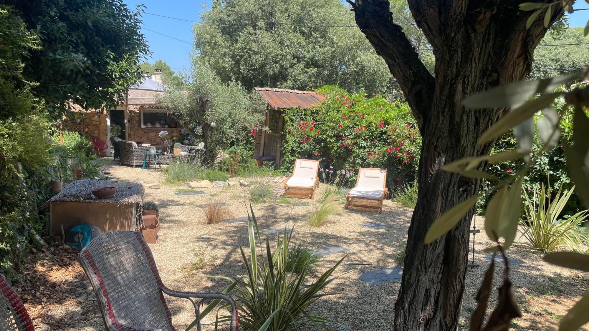 Jolie Annexe Du Mas Dans Le Coeur De La Garrigue Nimoise Villa Nimes Bagian luar foto